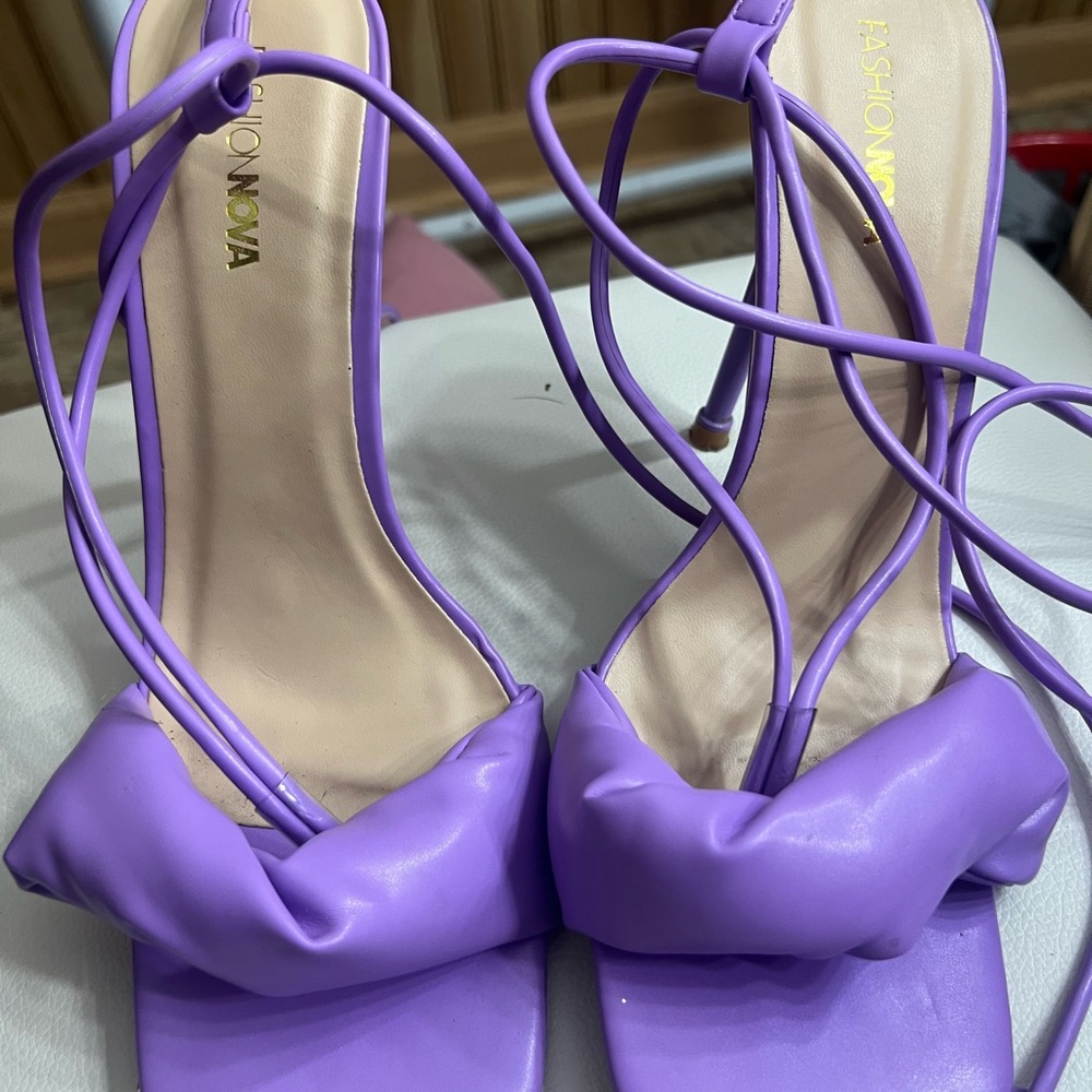 Fashionova purple heels!